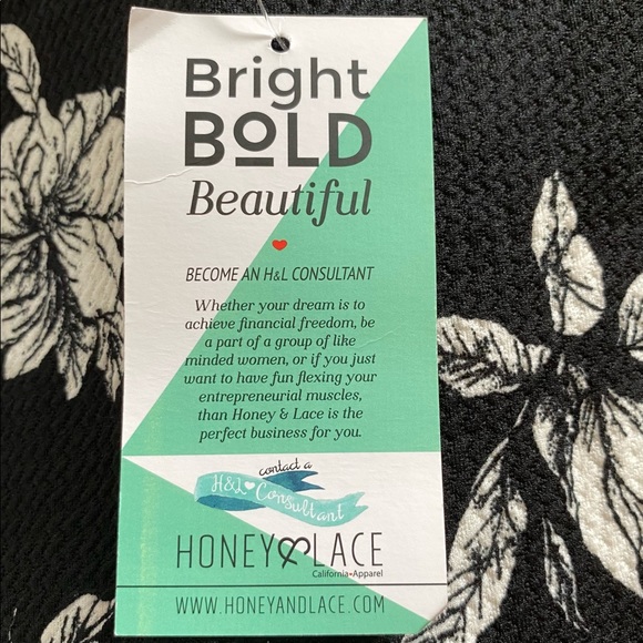 Honey & Lace Floral Brea 3/4 Sleeve Swing Dress - Picture 6 of 10